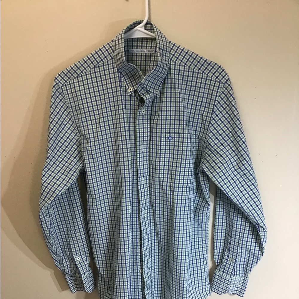 Medium men’s shirt